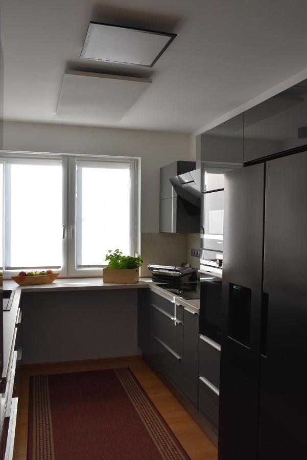 Holiday Home Znojmo W/ Wellness & Wine Zewnętrze zdjęcie