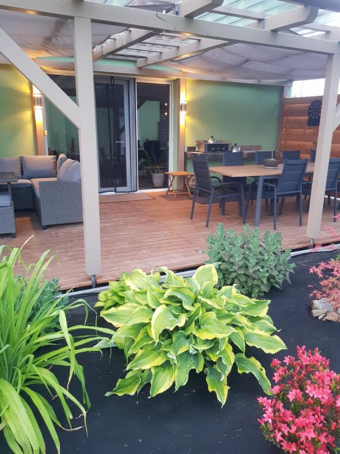 Holiday Home Znojmo W/ Wellness & Wine Zewnętrze zdjęcie